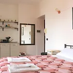 Ripa di porta Ticinese - Navigli Top Location - 3 people